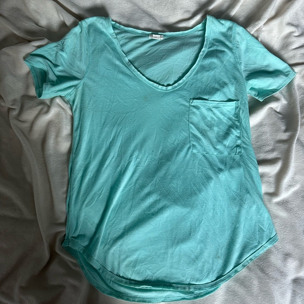 🌈$5 ADD ON🌈 Garage V-Neck Short Sleeve Tee